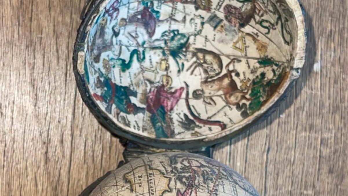   Globe de poche d'après Flamsteed