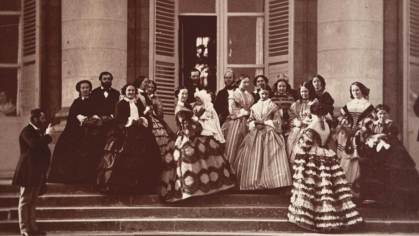 Vers 1854-1856. Album comprenant 95 photographies dont trente-trois par le comte... Le comte Aguado, la photo amateur à son apogée 