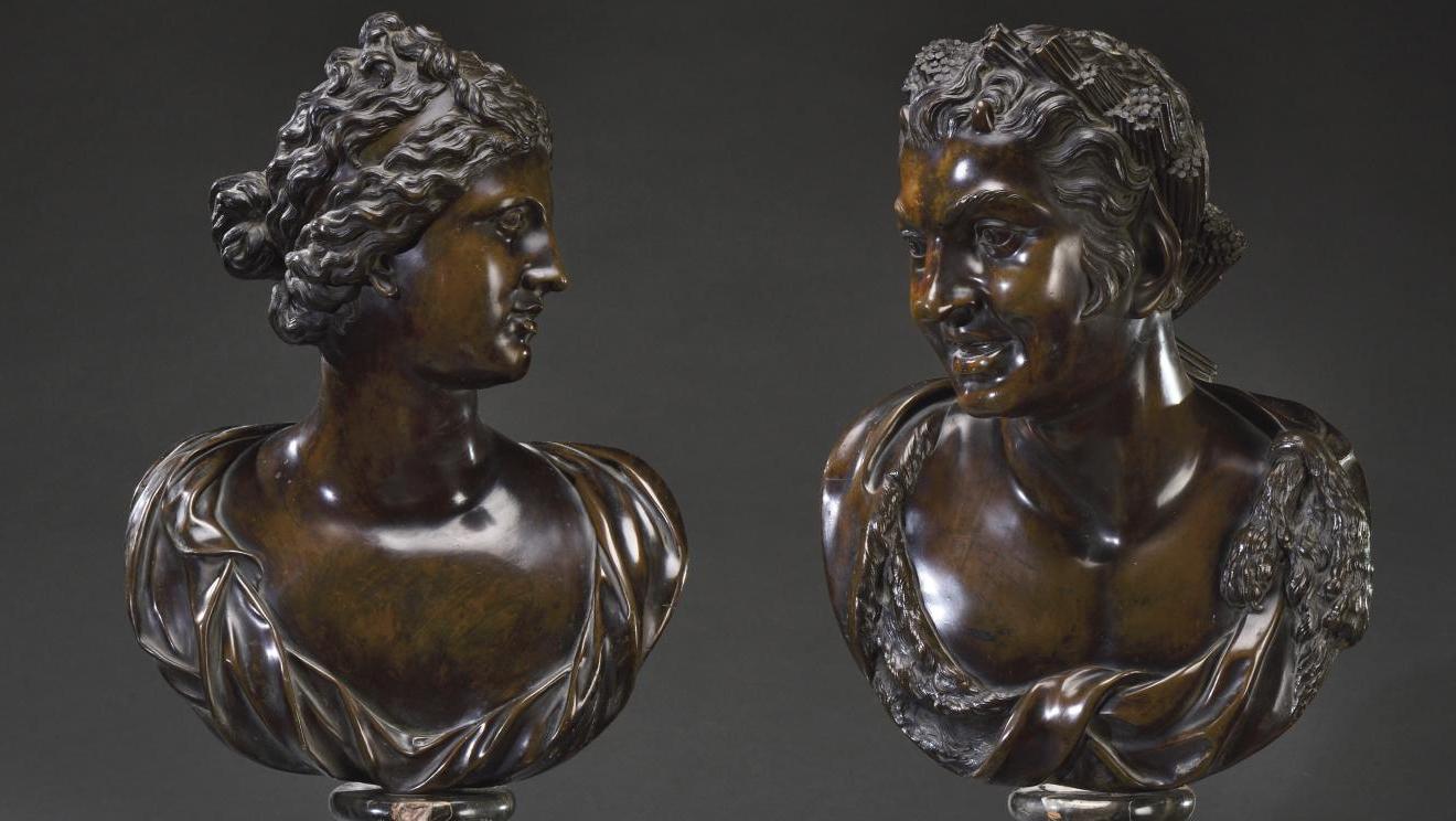 Italie, fin du XVIIIe siècle. Faune et Jeune Femme, paire de bustes en bronze patiné,... Deux bronzes de l'Italie du XVIIIe sur le podium