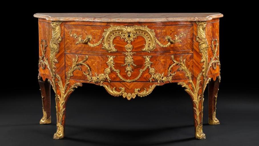 Charles Cressent (1685-1768), Louis XV period, satin-finish and cross marquetry commode... Charles Cressent and Louis XV at the Château de la Muette 