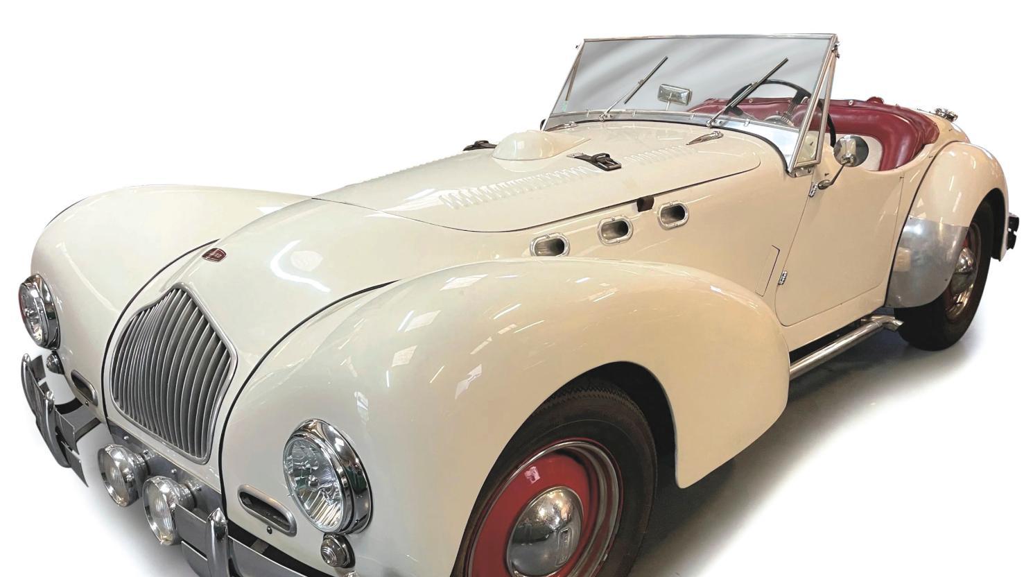 Allard, voiture modèle K2 de 1954. Estimation : 90 000/100 000 €  Allard, Healey... des voitures mythiques