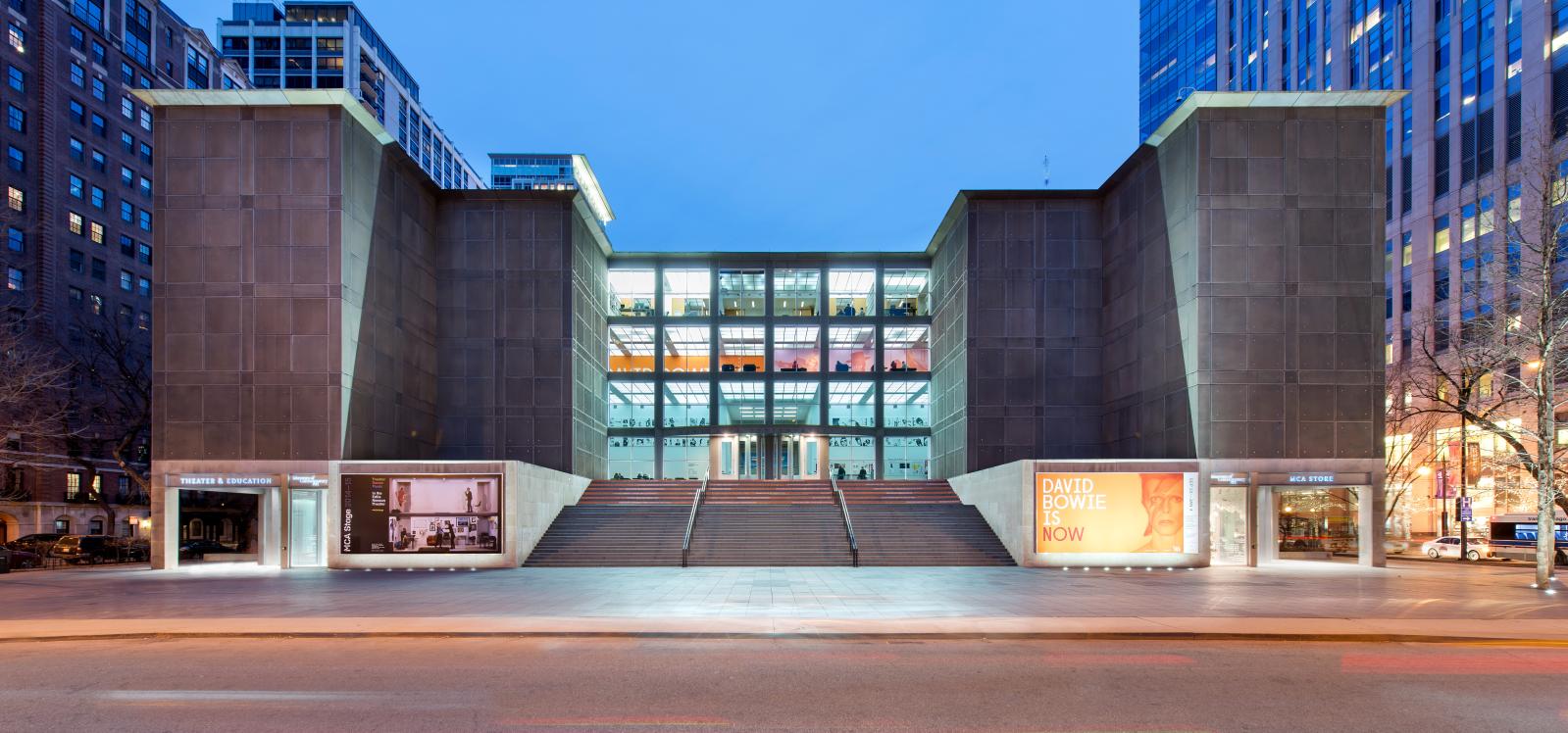 La façade du musée d’art contemporain (MCA) de Chicago.