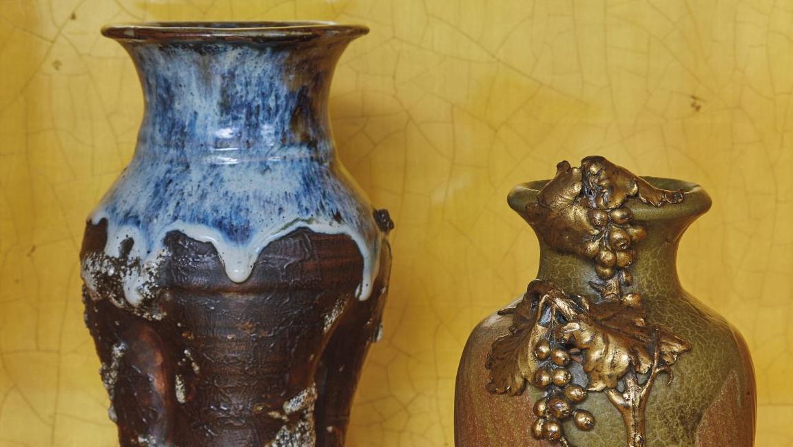 Georges Hoentschel (1855-1915), vase en grès à corps cabossé, émail vert olive et... La céramique naturaliste selon Hoentschel 