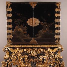 Cabinet d’or à l’anglaise