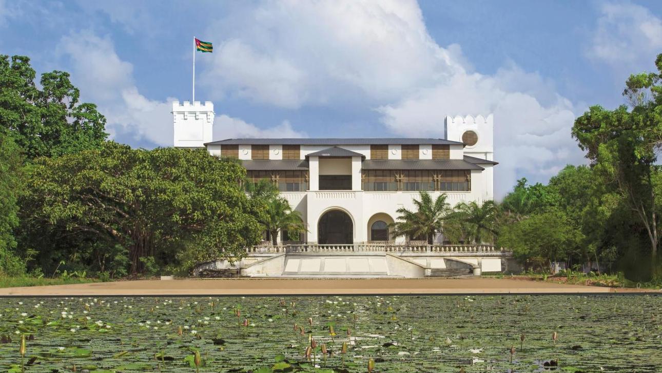 L’ancien palais des gouverneurs de Lomé accueillera en avril un centre d’art et de... Le retour vu d’Afrique