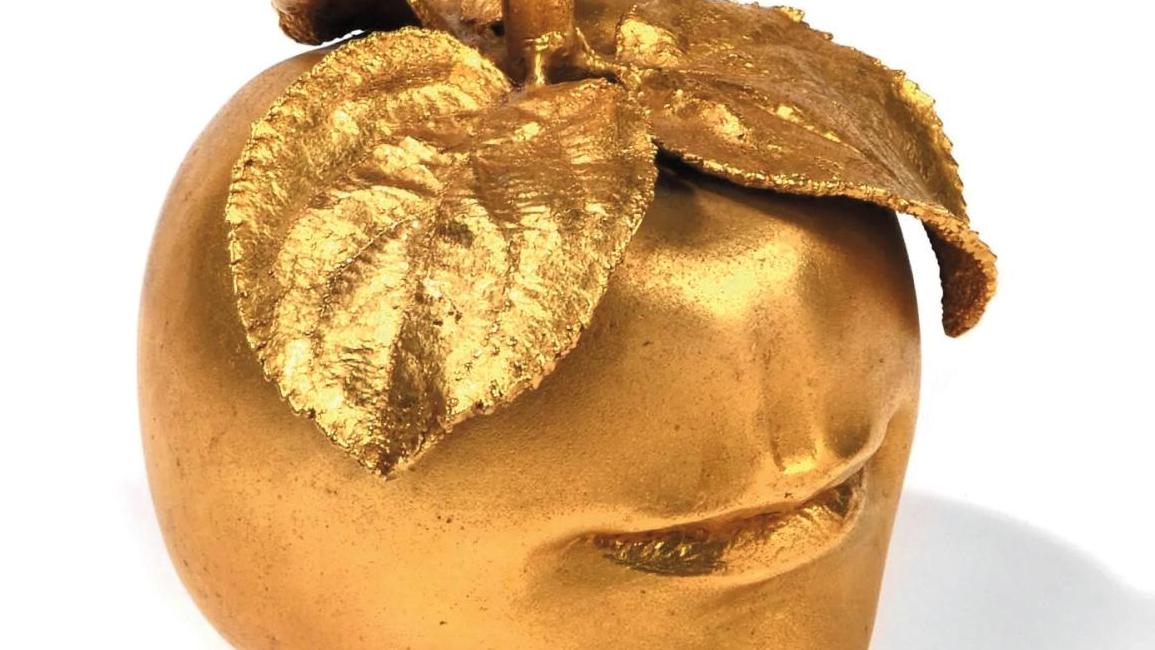 Claude Lalanne (1925-2019), Pomme Bouche, vers 1980, bronze doré, signé, monogrammé... Quand parlent les pommes de Lalanne