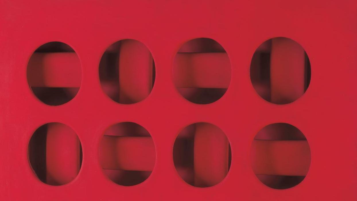 Paolo Scheggi (1940-1971), Surface incurvée, 1966, acrylique rouge sur trois toiles... Paolo Scheggi, en trois dimensions