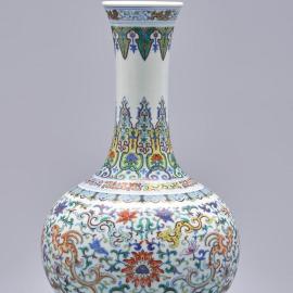 A Rare Shangping Vase From the Reign of Qianlong - Pre-sale