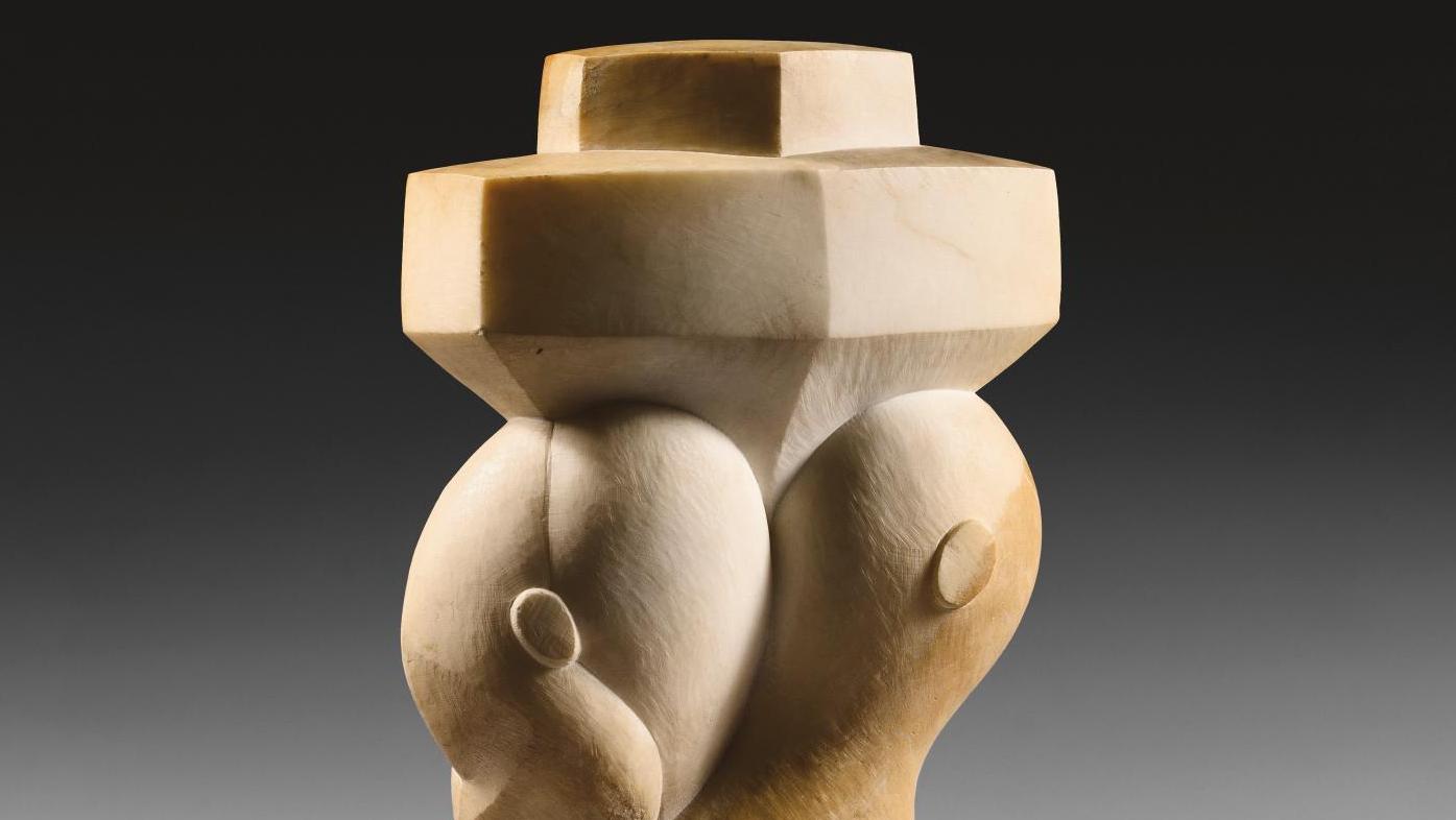 Baltasar Lobo (1910-1993), Chapiteau, 1963, sculpture en marbre de Sienne, h. 48 cm.... Baltasar Lobo, dialogue avec la matière