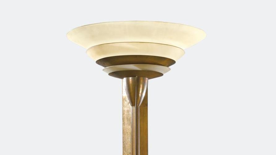 Jean Perzel (1892-1986), lampadaire 32, modèle créé vers 1931, métal nickelé-cuivré,... Lumières modernes des années 1930