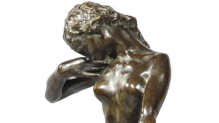 Auguste Rodin (1840-1917), Faunesse debout - version rocher simple, bronze à patine... Une faunesse pudique d’Auguste Rodin