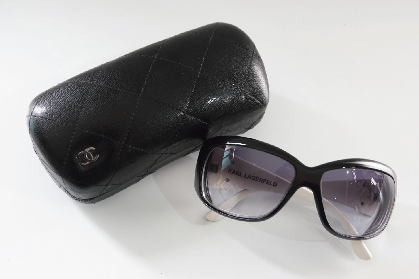 Les lunettes Chanel de Karl Lagerfeld