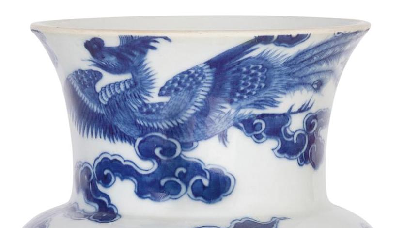 Chine pour le Vietnam, seconde moitié du XVIIIe siècle. Vase impérial de forme zhadou,... Une collection d’art du Vietnam réunie par un lettré des temps modernes 