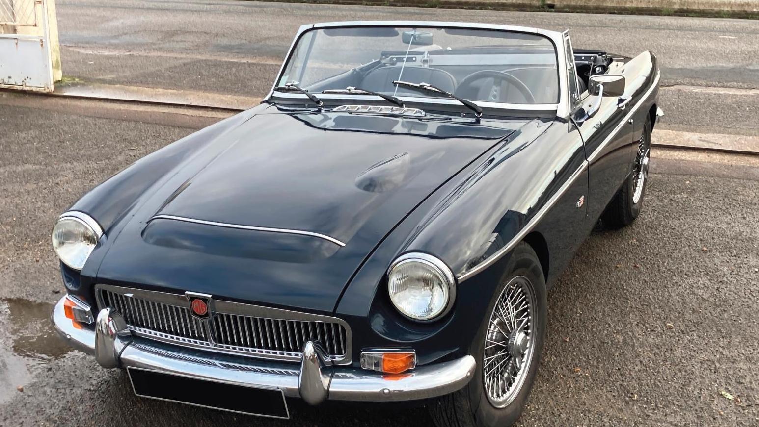   MGC cabriolet, bolide des sixties