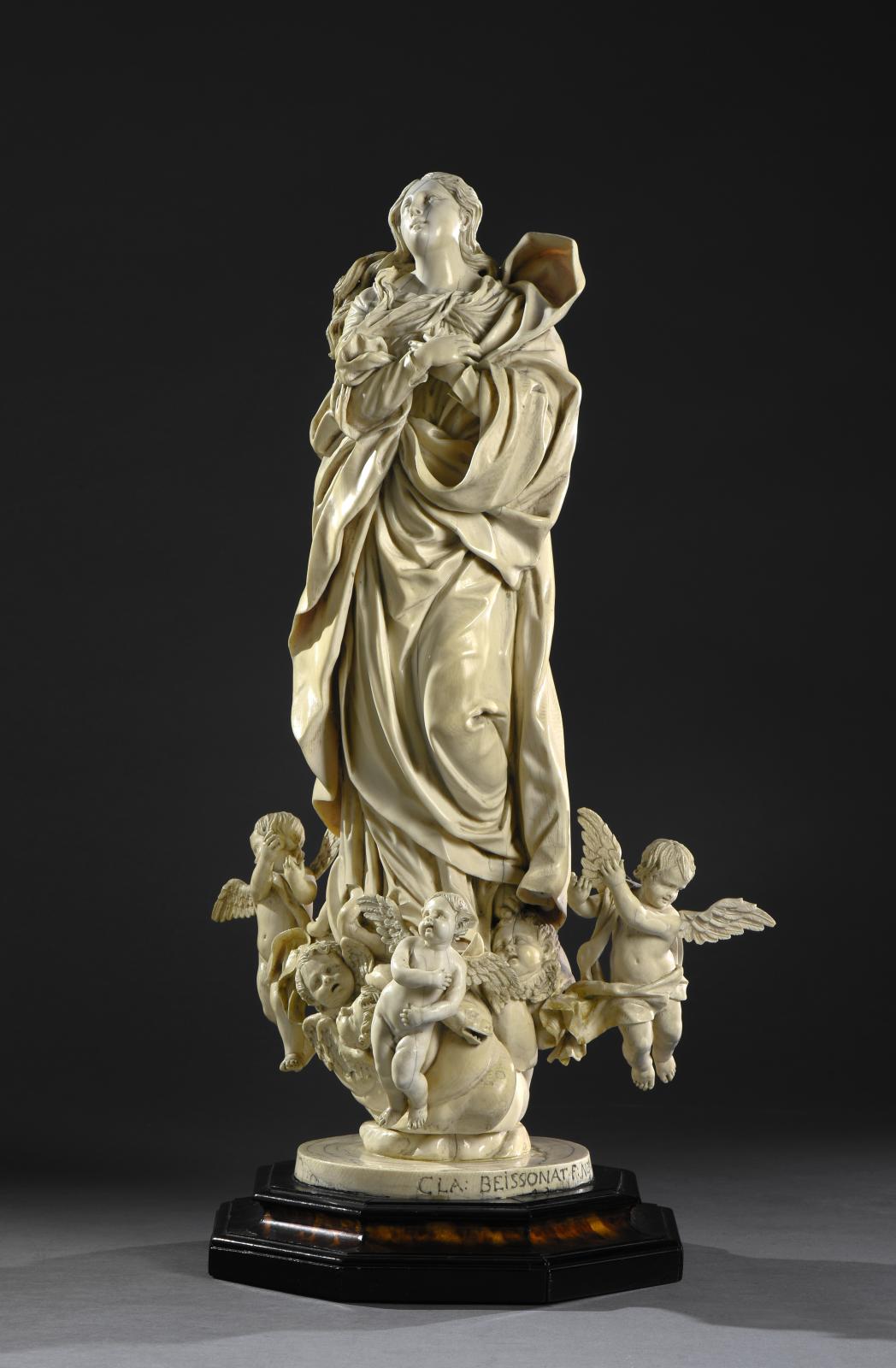 Une Vierge en ivoire du XVIIe siècle de Claude Beissonat