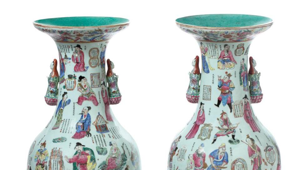 Chine, dynastie Qing, période Daoguang (1820-1850). Paire de vases balustres en porcelaine... Les 40 héros de la Chine sur porcelaine 