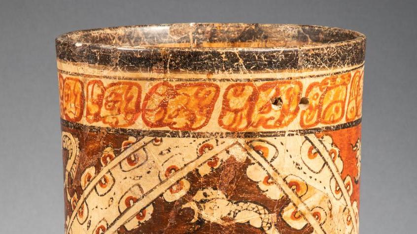 Mexique, nord du Petén, sud Campeche, classique tardif, 550-590 apr. J.-C. Vase cérémoniel... D’une collection l’autre