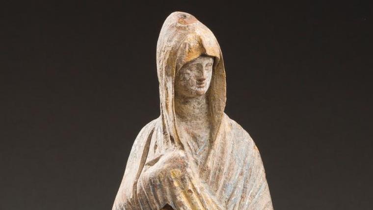 Art grec, Tanagra (Béotie), vers 325-300 av. J.-C., attribué à l’atelier de la «Dame... Une autre « Dame en bleu » pour le Louvre