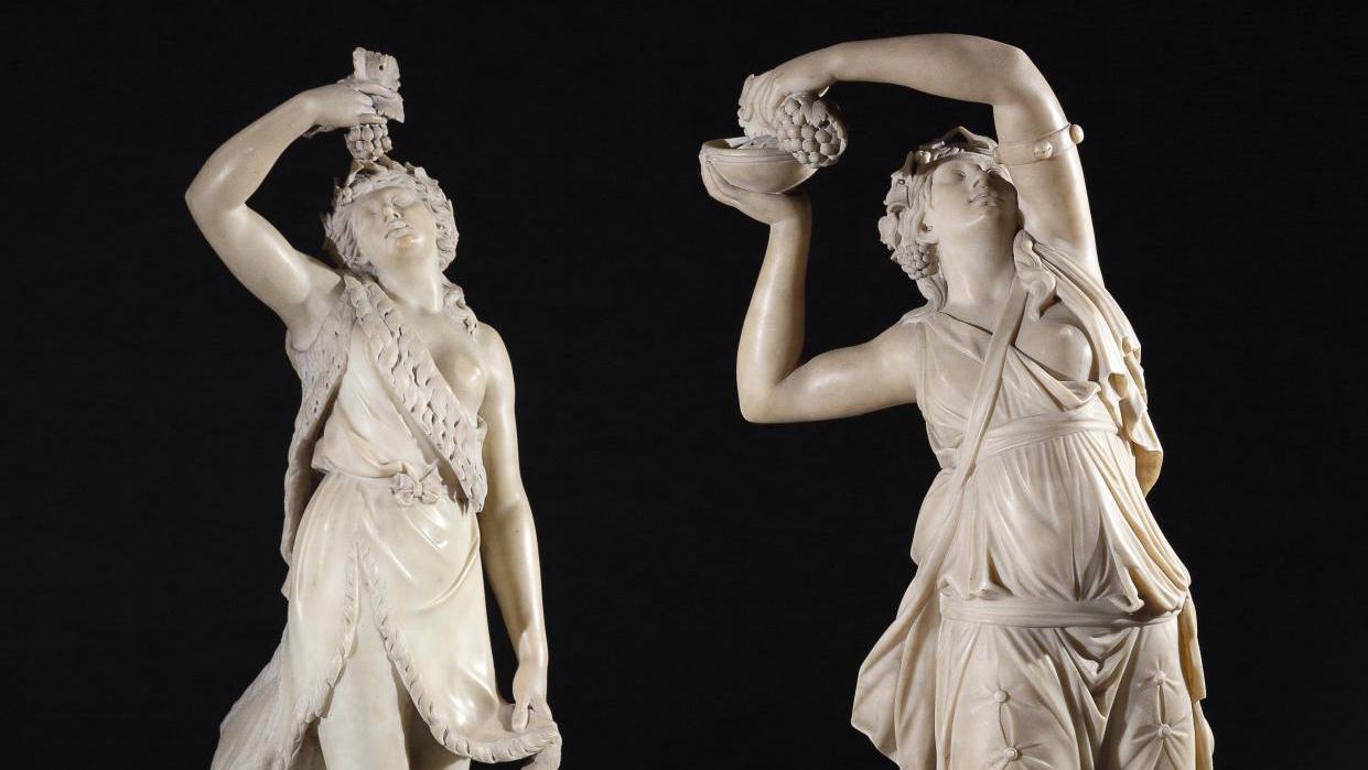 Attribuées à Jean Joseph Foucou (1739-1815), deux grandes figures en marbre représentant... Beaulieu, le charme d’un château en Provence magnifié par Pierre Guénant