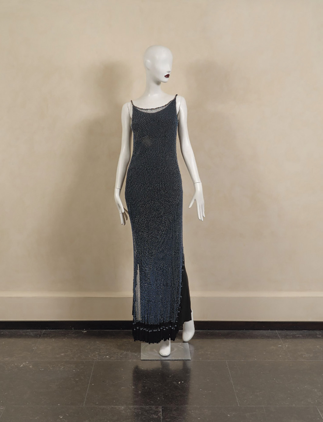 Dior dress galliano dior 予想価格の15倍で落札 ジョン・ガリアーノによる ディオール のドレスがオークションに - JAPAN 最新ファッション ビューティニュース情報