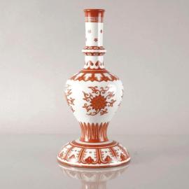 Un vase «rouge corail» venu de Chine