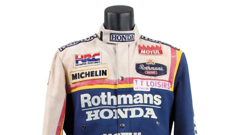 Ensemble en textile, team Honda Rothmans, de Marc Morales lors de sa participation... Des motards bien habillés sur le podium
