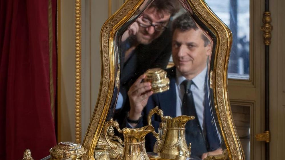 Nicolas and Alexis Kugel reflected in the mirror of the Duchess of Mecklembourg-Strelitz's... The Kugels: A Taste for the Beautiful