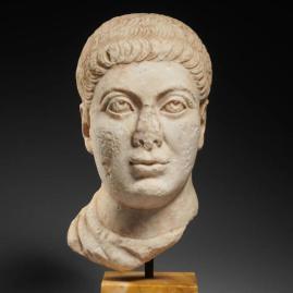 Un empereur romain de marbre du IV siècle 