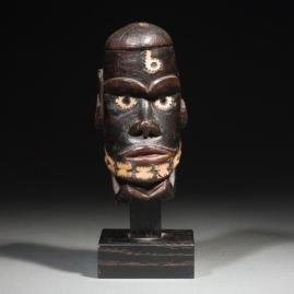Une prestigieuse provenance pour une sculpture des îles Salomon - Avant Vente