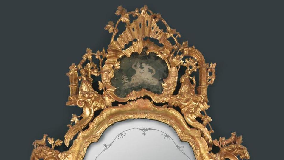  Italie, Venise, milieu du XVIIIe siècle. Paire de grands miroirs en bois doré, h.... Beaulieu: a touch of Italy in Provence