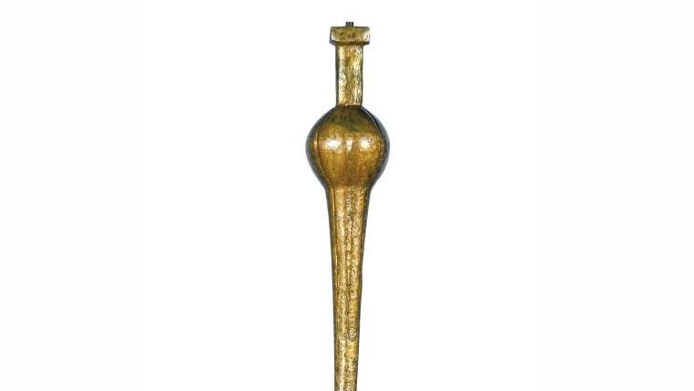 Alberto Giacometti (1901-1966), lampadaire modèle Trompette, version rainurée, en... Arrivée en fanfare pour un lampadaire d’Alberto Giacometti