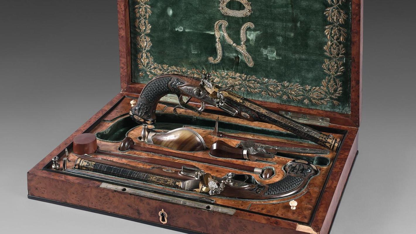 Louis-Marin Gosset (actif au début du XIXe siècle), coffret gainé de velours vert... Pistolets de Napoléon, un trésor national bien calibré