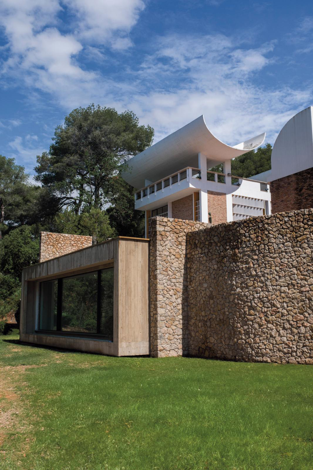 The Vibrant, Inspiring Maeght Foundation Celebrates its 60th Anniversary