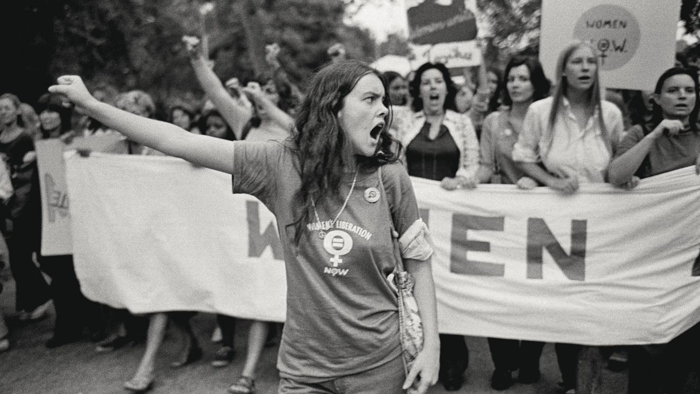 Mary Ellen Mark (1940-2015), Manifestation féministe, New York City, 1970.Courtesy... Rencontres d’Arles : Mary Ellen Mark