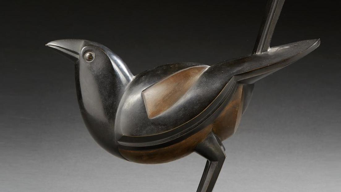 Jean et Joël Martel (1896-1966), Pie, bronze à patines brun nuancé et dorée, fondeur... Une pie annonce le printemps