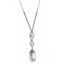 Bijou de perle et de diamants - Les adjugés