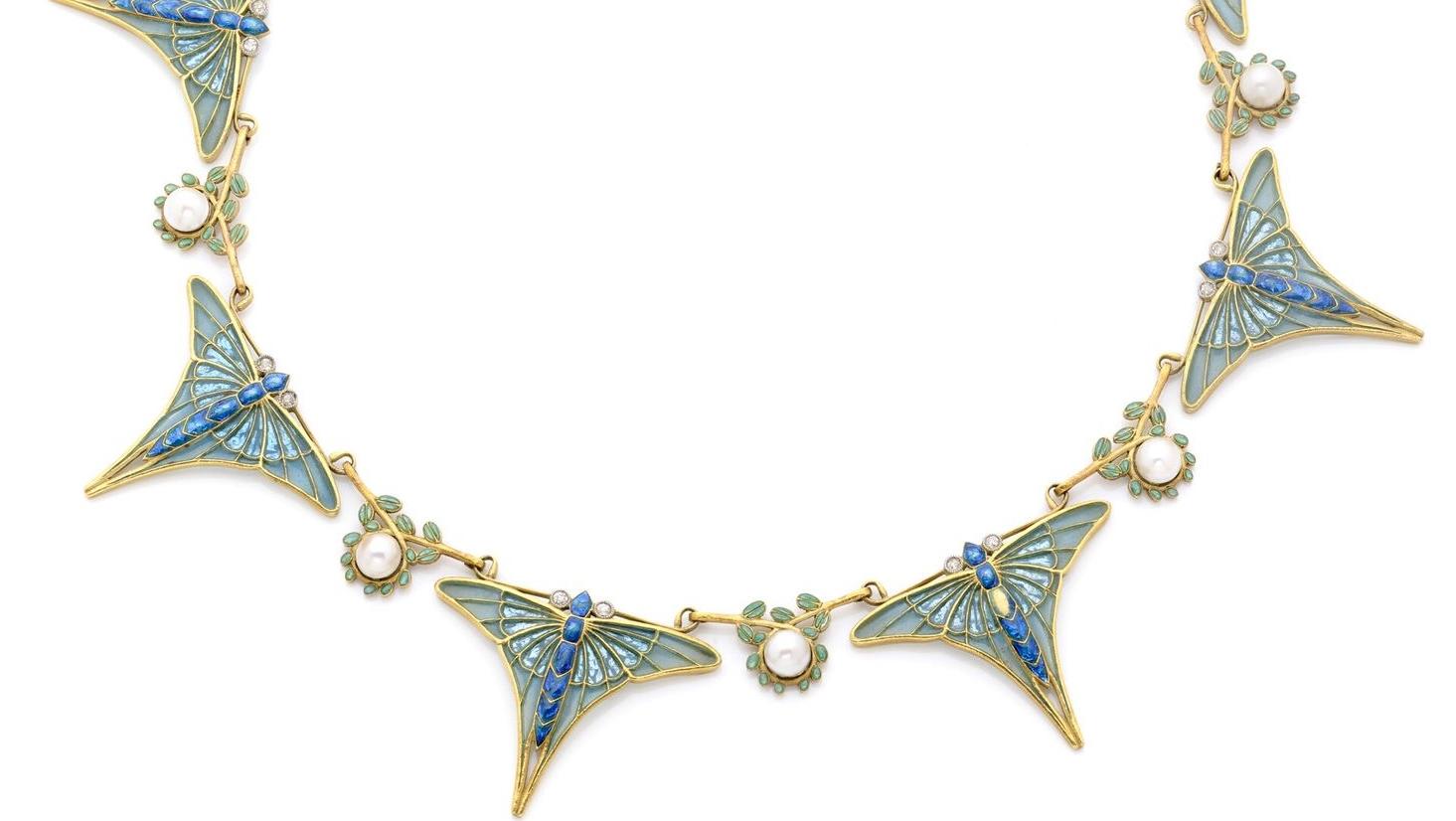 Travail français du début du XXe siècle, Eugène Feuillâtre (1870-1916), collier en... Un collier d’Eugène Feuillâtre, dans le sillage de Lalique