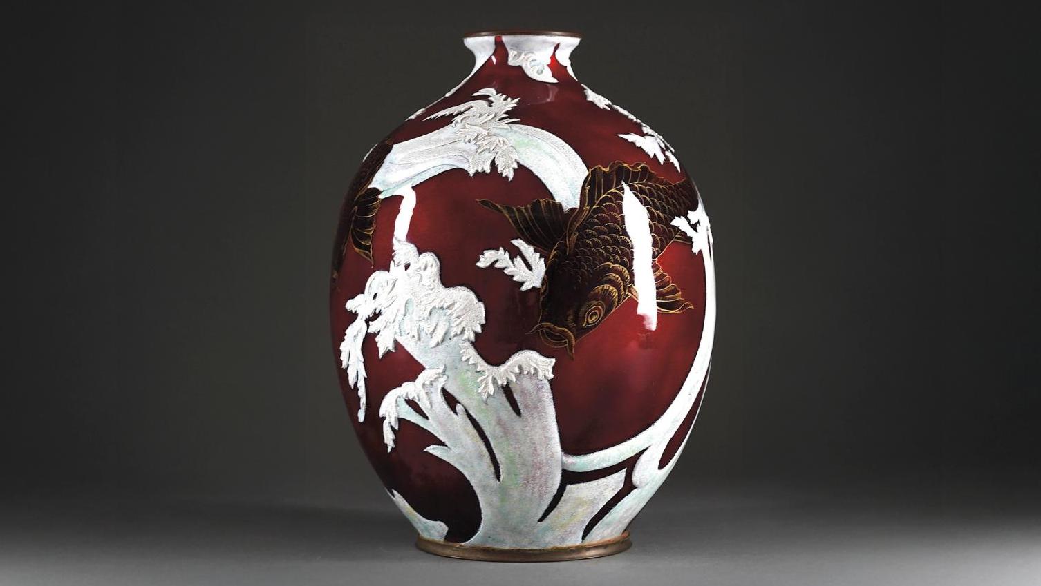Camille Fauré (1874-1956), vase en dinanderie à décor émaillé de carpes et de vagues... Imagination without borders