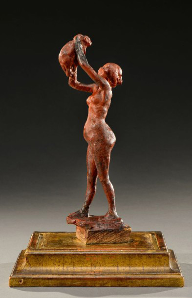 12 760 € François Rupert Carabin (1862-1932), Femme et chat, sculpture préparatoire en cire rouge noircie, base en bois doré, signée et annotée, vers 