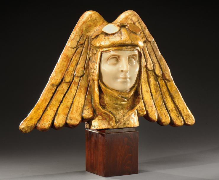 4 463 € Paul Gaston Déprez (1872-1941), Altair, sculpture en cire et bois à patine dorée figurant une aviatrice, base cubique en bois teinté, signée, 