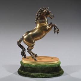 Victoire pour un cheval en vermeil de Nuremberg - Les adjugés