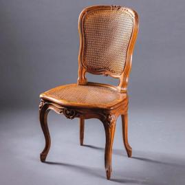 Mobilier XVIIIe : des chaises pour une princesse marquées Jean Boucault - En vente