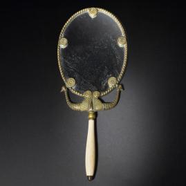 L'histoire se réflète dans un miroir art déco d'Armand-Albert Rateau