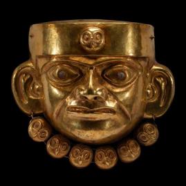 Le masque en or d’un dignitaire mochica du Pérou - Une oeuvre aux enchères