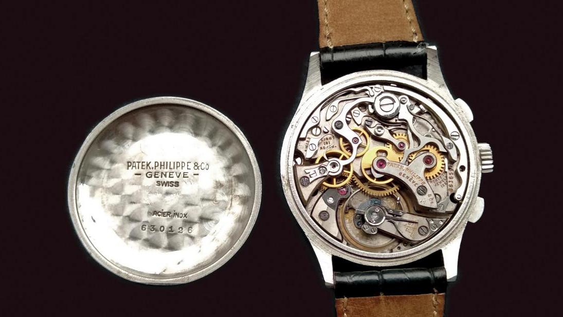 Patek Philippe, chronographe, bracelet en acier, cadran argenté avec deux compteurs... Patek Philippe,  ponctuel au rendez-vous