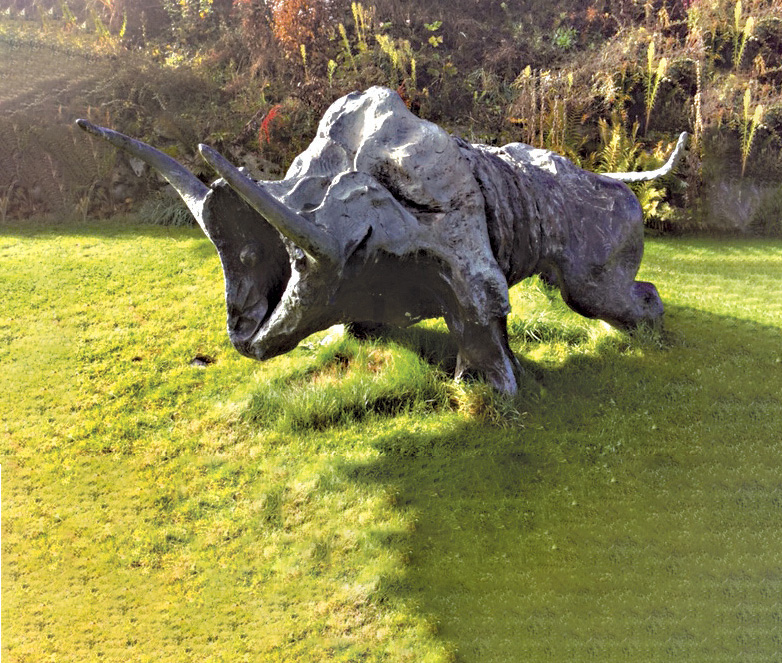 un mastodonte en bronze