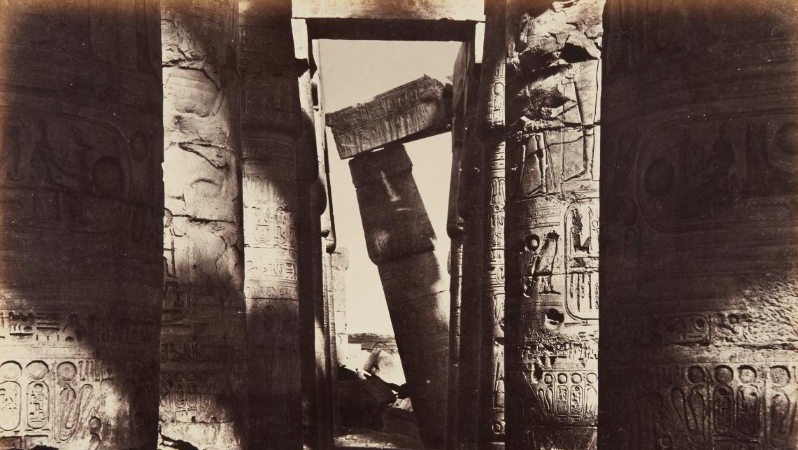 Gustave Le Gray (1820-1884), Salle hypostyle à Thèbes, épreuve sur papier albuminé,... Vague de succès sur l’Égypte de Le Gray