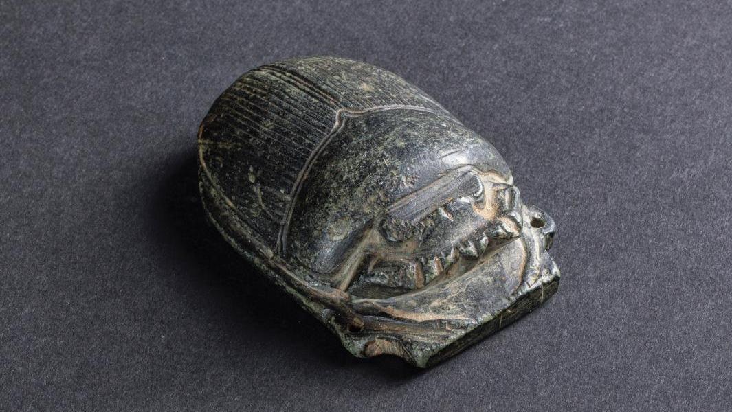 Égypte, Nouvel Empire, 1552-1070 av. J.-C. Scarabée de cœur inscrit au nom de Aakheperkara... Un scarabée de cœur égyptien du Nouvel Empire: un spécimen rare apprécié