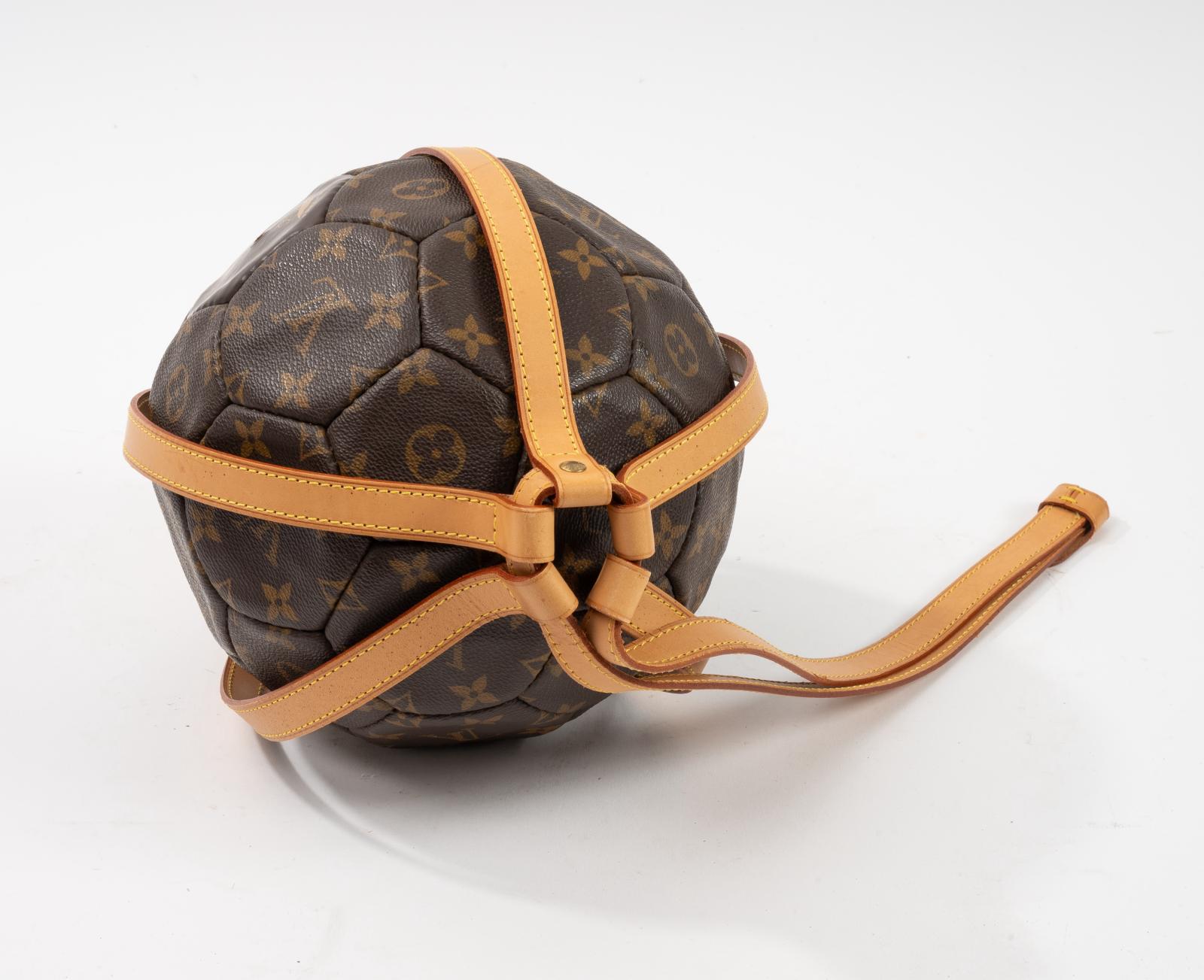 Louis Vuitton for the 1998 World | Gazette Drouot