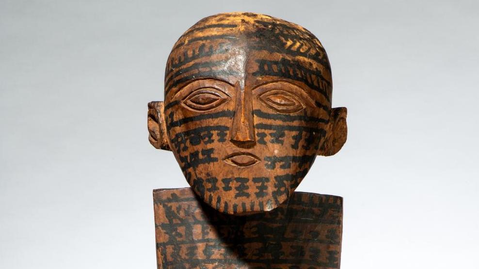 Iles Cook, Aitutaki, XVIIIe ou début XIXe siècle. Figure féminine tatouée, bois et... Océanie